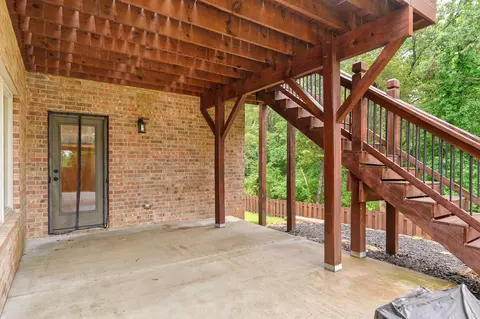 Exterior - 2342 W Darby St, Springfield, MO 65810 photo 9 of 12