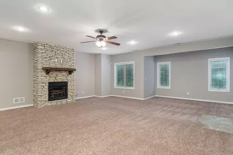 Living - 2342 W Darby St, Springfield, MO 65810 photo 12 of 13