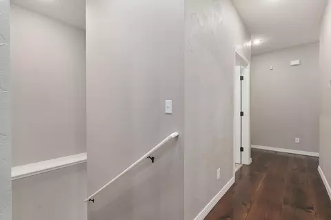 Entry Way - 2342 W Darby St, Springfield, MO 65810 photo 3 of 3