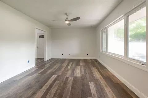 Living - 35 Hilltop Ln, Branson, MO 65616 photo 2 of 5