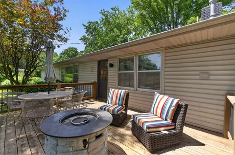 Exterior - 2406 E Broadmoor St, Springfield, MO 65804 photo 5 of 9