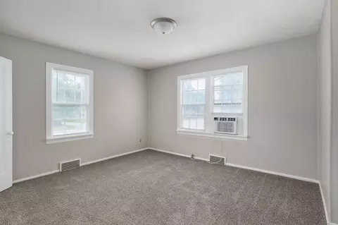 Bedroom - 1504 N Summit Ave, Springfield, MO 65803 photo 1 of 3