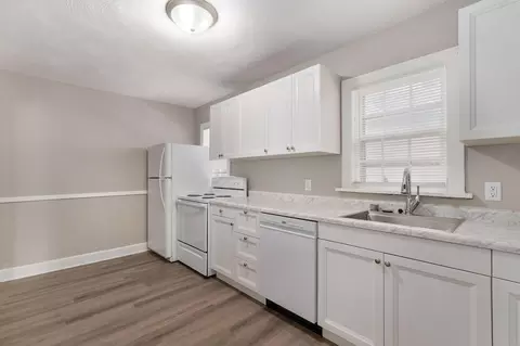 Kitchen - 1504 N Summit Ave, Springfield, MO 65803 photo 2 of 2