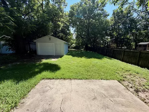 Exterior - 1120 N Rogers Ave, Springfield, MO 65802 photo 3 of 5
