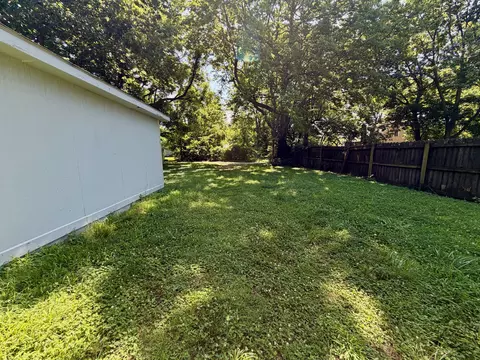 Exterior - 1120 N Rogers Ave, Springfield, MO 65802 photo 4 of 5