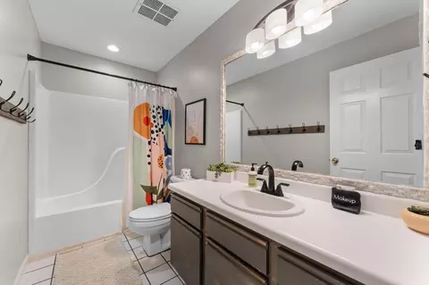 Bath - 146 Bunker Ridge Dr #10, Branson, MO 65616 photo 3 of 3