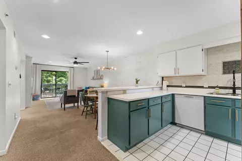 Kitchen - 146 Bunker Ridge Dr #10, Branson, MO 65616 photo 1 of 4