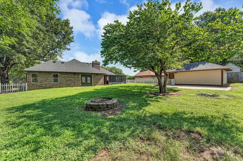 Exterior - 908 Domino Ct, Nixa, MO 65714 photo 6 of 8