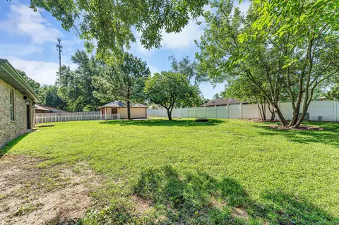 Exterior - 908 Domino Ct, Nixa, MO 65714 photo 5 of 8