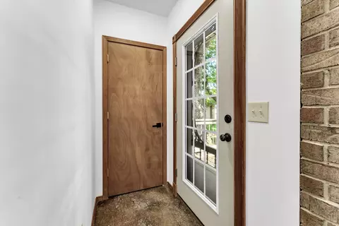 Entry Way - 908 Domino Ct, Nixa, MO 65714 photo 2 of 2