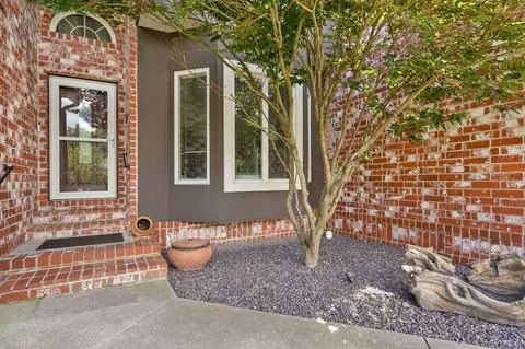 Exterior - 4868 E Utica St, Springfield, MO 65809 photo 4 of 19