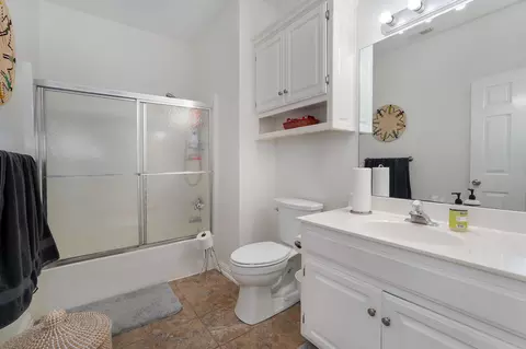Bath - 4868 E Utica St, Springfield, MO 65809 photo 8 of 8