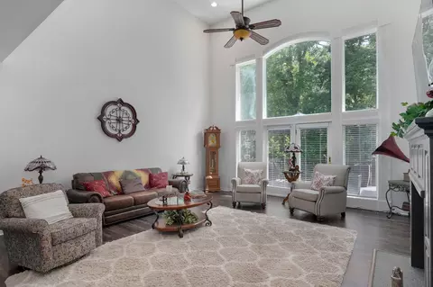 Living - 4868 E Utica St, Springfield, MO 65809 photo 1 of 2