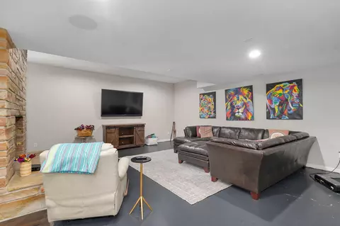Living - 4868 E Utica St, Springfield, MO 65809 photo 2 of 2