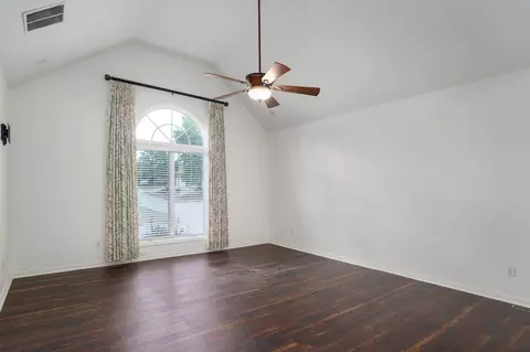 Living - 4868 E Utica St, Springfield, MO 65809 photo 9 of 12