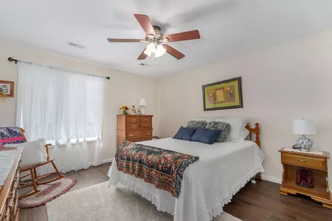 Bedroom - 4868 E Utica St, Springfield, MO 65809 photo 4 of 6