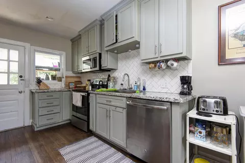 Kitchen - 1460 E Grand St, Springfield, MO 65804 photo 2 of 3