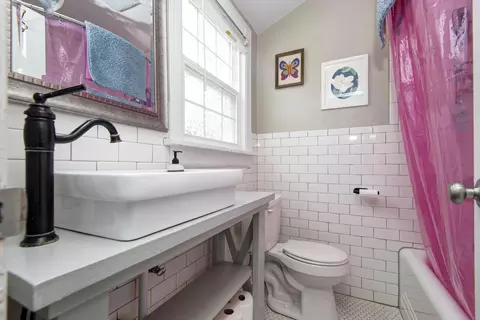 Bath - 1460 E Grand St, Springfield, MO 65804 photo 2 of 2