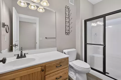 Bath - 5079 E Farm Road 122, Springfield, MO 65802 photo 6 of 8