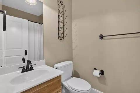 Bath - 5079 E Farm Road 122, Springfield, MO 65802 photo 5 of 8