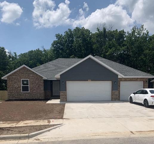 660 W Brook Hollow Rd, Nixa, MO 65714