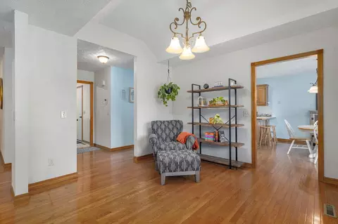 Entry Way - 4668 S Warren Rd, Springfield, MO 65810 photo 2 of 2