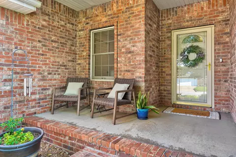 Exterior - 4668 S Warren Rd, Springfield, MO 65810 photo 2 of 11