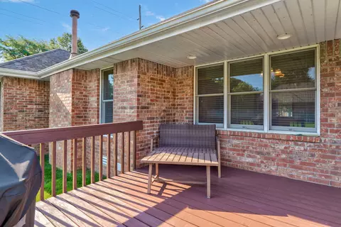 Exterior - 4668 S Warren Rd, Springfield, MO 65810 photo 4 of 11