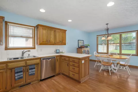 Kitchen - 4668 S Warren Rd, Springfield, MO 65810 photo 1 of 4