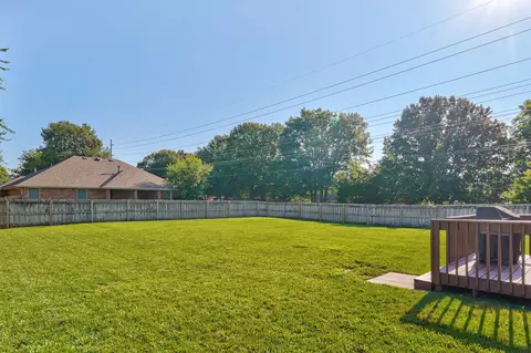 Exterior - 4668 S Warren Rd, Springfield, MO 65810 photo 9 of 11
