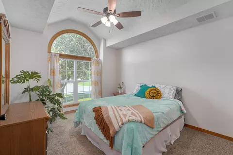 Bedroom - 4668 S Warren Rd, Springfield, MO 65810 photo 2 of 2