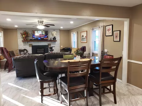 Dining - 405 Watson St, Willard, MO 65781 photo 4 of 4