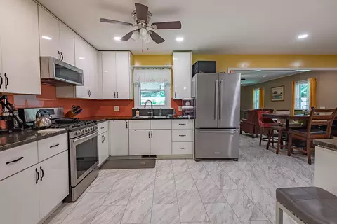 Kitchen - 405 Watson St, Willard, MO 65781 photo 1 of 3