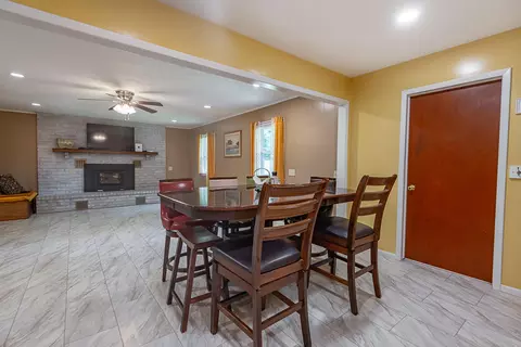 Dining - 405 Watson St, Willard, MO 65781 photo 2 of 4