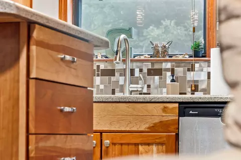 Kitchen - 88 Montgomery Cir, Branson West, MO 65737 photo 5 of 6