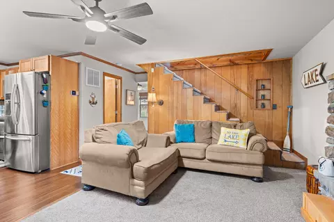 Living - 88 Montgomery Cir, Branson West, MO 65737 photo 2 of 6