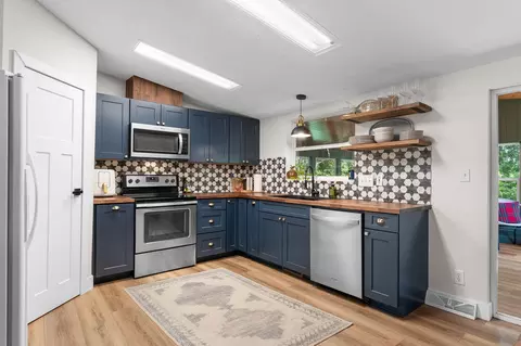 Kitchen - 750 Lake Rd, Shell Knob, MO 65747 photo 1 of 3