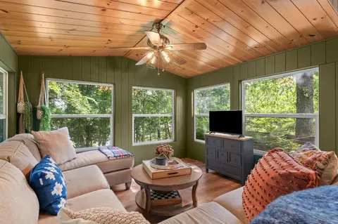 Living - 750 Lake Rd, Shell Knob, MO 65747 photo 3 of 3