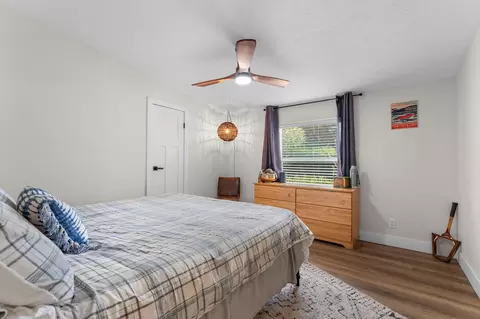 Bedroom - 750 Lake Rd, Shell Knob, MO 65747 photo 5 of 6