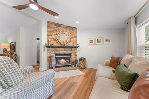 Living - 750 Lake Rd, Shell Knob, MO 65747 photo 1 of 3