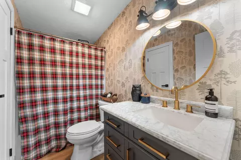 Bath - 750 Lake Rd, Shell Knob, MO 65747 photo 3 of 3