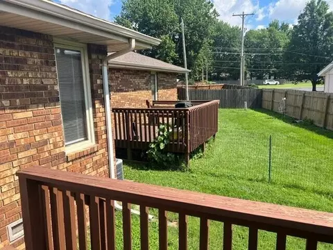 Exterior - 518 E 520 E Jewett Pl, Springfield, MO 65807 photo 5 of 7
