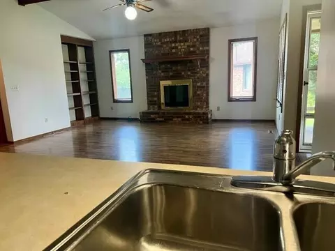 Living - 518 E 520 E Jewett Pl, Springfield, MO 65807 photo 4 of 4