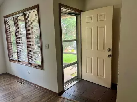 Entry Way - 518 E 520 E Jewett Pl, Springfield, MO 65807 photo 1 of 1