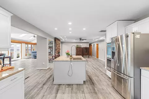 Kitchen - 539 Erie St, Springfield, MO 65807 photo 5 of 6