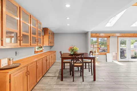 Dining - 539 Erie St, Springfield, MO 65807 photo 2 of 2