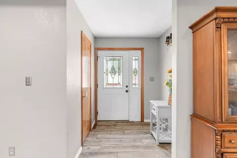 Entry Way - 539 Erie St, Springfield, MO 65807 photo 1 of 3
