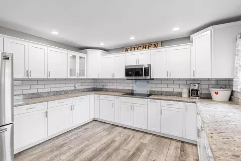 Kitchen - 539 Erie St, Springfield, MO 65807 photo 4 of 6