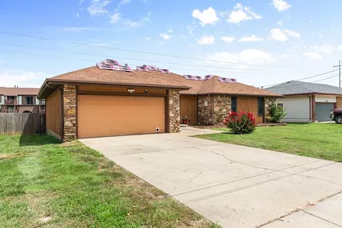 Exterior - 539 Erie St, Springfield, MO 65807 photo 3 of 8