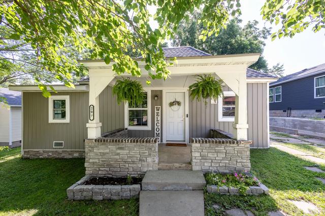 207 N Maple St, Monett, MO 65708